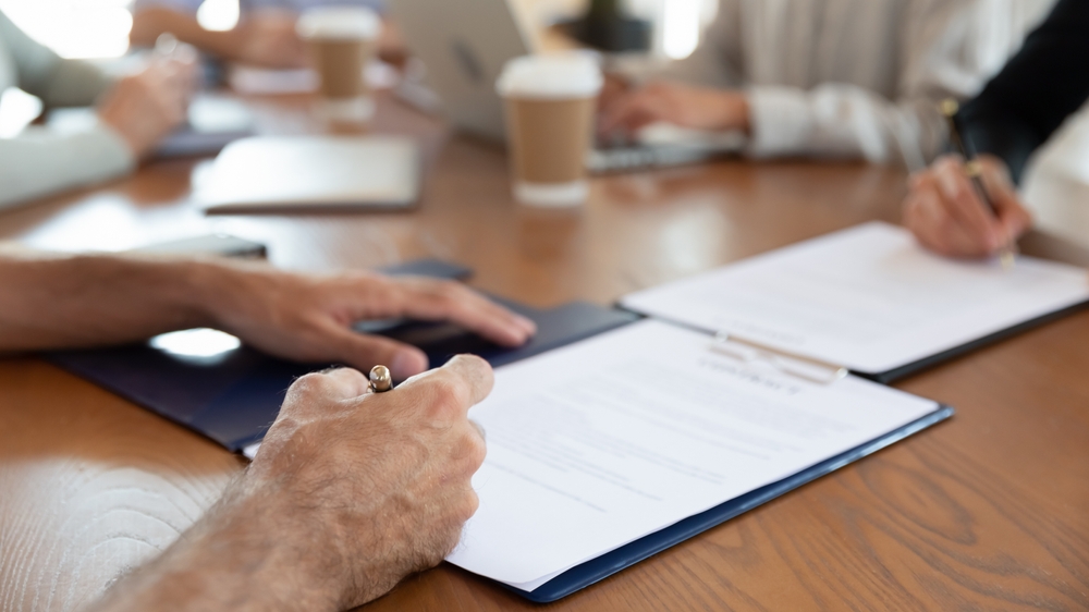 Contract ondertekenen